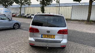 Volkswagen Touran 1.2 TSI MOTOR LOOPT OP 3 CILINDERS picture 5