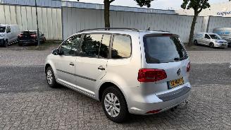Volkswagen Touran 1.2 TSI MOTOR LOOPT OP 3 CILINDERS picture 4