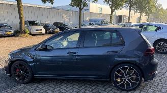 Volkswagen Golf 2.0 TSI GTI Performance picture 3