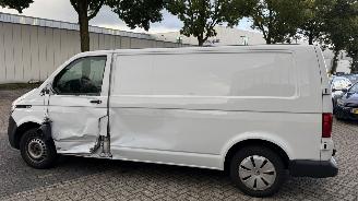 Volkswagen Transporter 2.0 TDI 28 ECONOMY BUSINESS picture 3