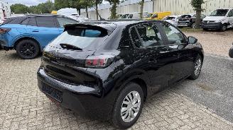 Peugeot 208 1.2 PureTech 75 Active picture 4