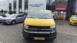 Schadeauto Volkswagen Transporter 2.0 TDI 110kW EU6 2017/11