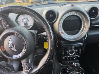 Mini Cooper COUNTRYMAN Motorschade picture 10
