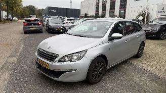 Peugeot 308 1.2 E-THP BLUE LEASE picture 2