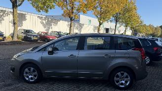 Peugeot 5008  picture 3