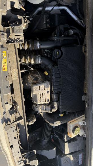 Peugeot 5008  picture 17