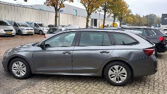 Skoda Octavia 1.0 TSI GREENTECH SPORT BUSINESS picture 3