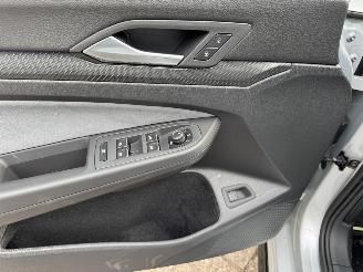 Volkswagen Golf 8 Variant 1.5 TSI DSG R-Line picture 34