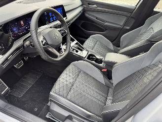 Volkswagen Golf 8 Variant 1.5 TSI DSG R-Line picture 32