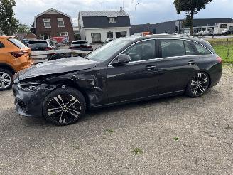 Mercedes C-klasse 300 e Plug-in Hybride T-Model picture 7