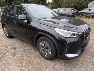 Schadeauto BMW iX1 30 E. 200 kw 2024/4