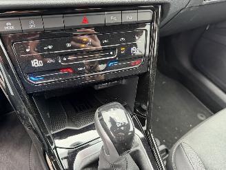 Volkswagen T-Roc 1.5 TSi -110 Kw DSG  R-Line picture 32