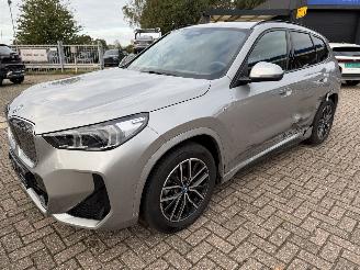 BMW iX1 2.0 E-Drive M-Sport picture 8