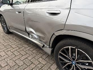 BMW iX1 2.0 E-Drive M-Sport picture 25
