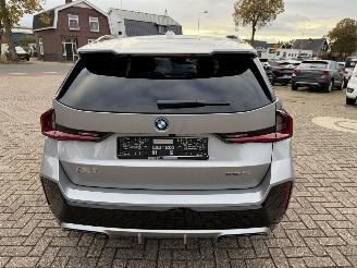 BMW iX1 2.0 E-Drive M-Sport picture 16