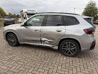 BMW iX1 2.0 E-Drive M-Sport picture 11