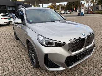 BMW iX1 2.0 E-Drive M-Sport picture 3