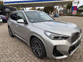 BMW iX1 2.0 E-Drive M-Sport picture 2