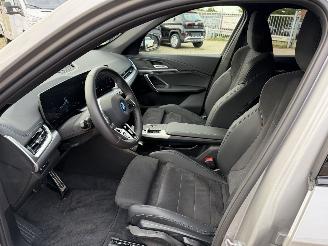 BMW iX1 2.0 E-Drive M-Sport picture 31