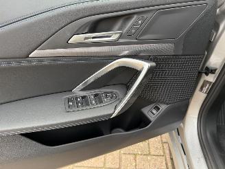 BMW iX1 2.0 E-Drive M-Sport picture 33