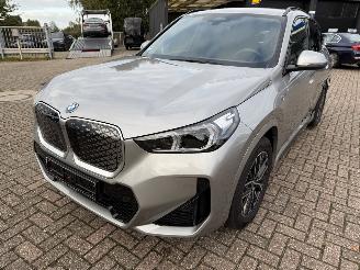BMW iX1 2.0 E-Drive M-Sport picture 7