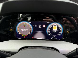 Volkswagen Golf 8.5   1.5 eTSi 110 Kw DSG picture 16