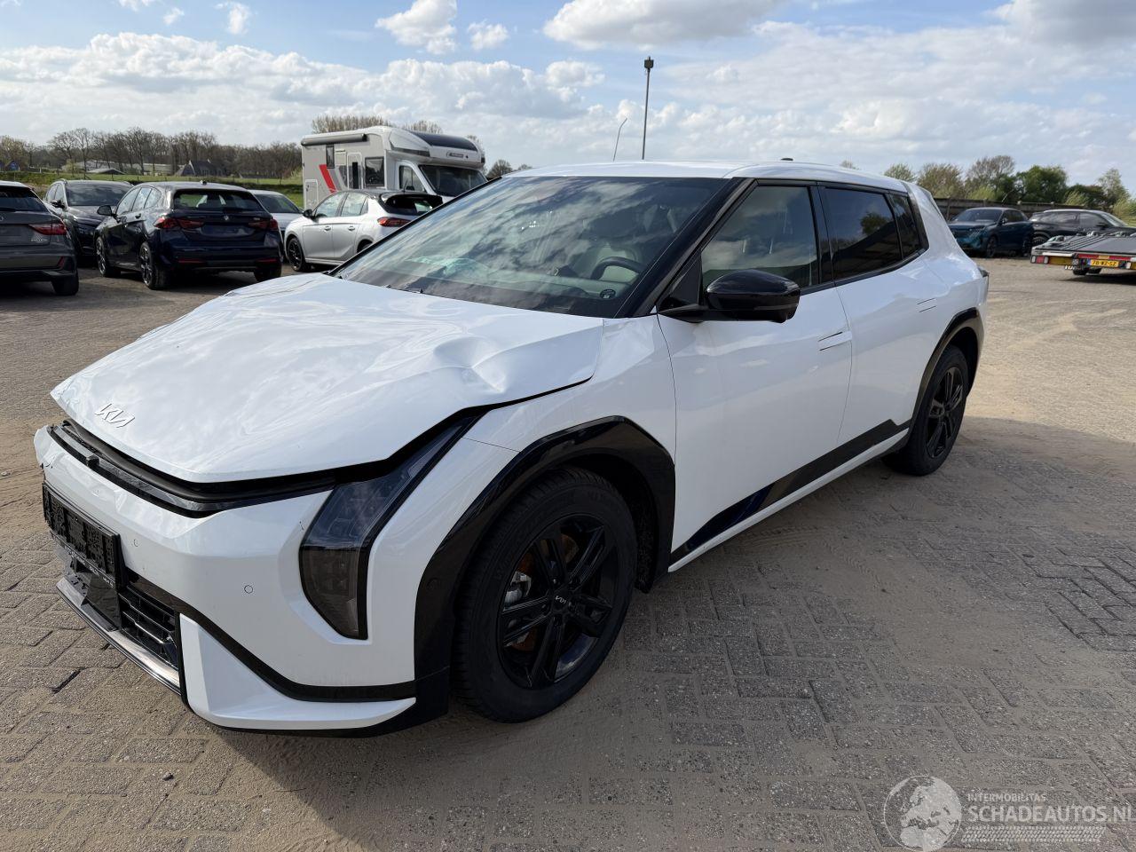 Kia EV4 81 Kw/h. Elektro motor 150 Kw