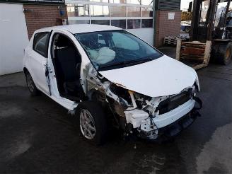Toyota Yaris Yaris III (P13), Hatchback, 2010 / 2020 1.33 16V Dual VVT-I picture 3