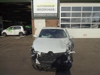 Salvage car Renault Clio Clio IV (5R), Hatchback 5-drs, 2012 0.9 Energy TCE 90 12V 2019/1