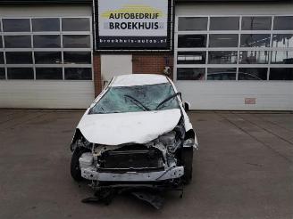 Démontage voiture Toyota Yaris Yaris III (P13), Hatchback, 2010 / 2020 1.5 16V Hybrid 2017/6