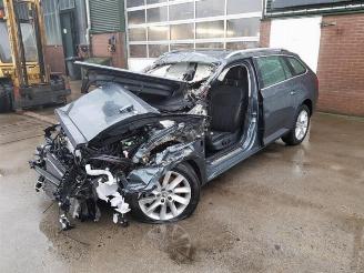 Skoda Superb  picture 2