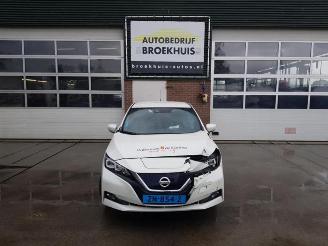 krockskadad bil auto Nissan Leaf Leaf (ZE1), Hatchback, 2017 39/40kWh 2019/7