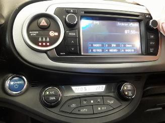 Toyota Yaris Yaris III (P13), Hatchback, 2010 / 2020 1.5 16V Hybrid picture 16