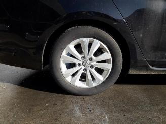Volkswagen Golf  picture 19
