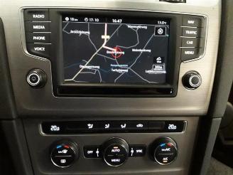 Volkswagen Golf  picture 20