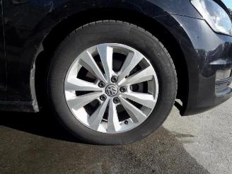 Volkswagen Golf  picture 18