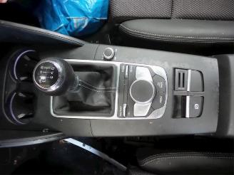 Audi A3 A3 Sportback (8VA/8VF), Hatchback 5-drs, 2012 / 2020 1.0 TFSI 12V picture 13