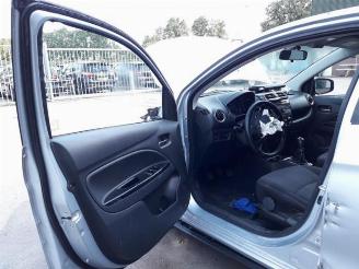 Mitsubishi Space-star Space Star (A0), Hatchback, 2012 1.0 12V picture 10