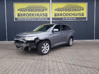 Dezmembrări autoturisme Mitsubishi Outlander Outlander (GF/GG), SUV, 2012 / 2022 2.0 16V PHEV 4x4 2013/12