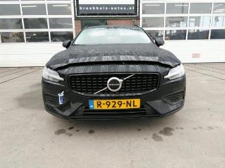 Volvo V-60 V60 II (ZW), Combi, 2018 2.0 B3 16V Mild Hybrid Geartronic picture 2