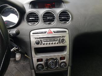 Peugeot 308 SW 1.6 VTi X-Line picture 13