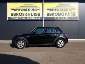 Mini Mini 1.5 Cooper Business picture 2