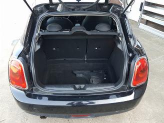Mini Mini 1.5 Cooper Business picture 22
