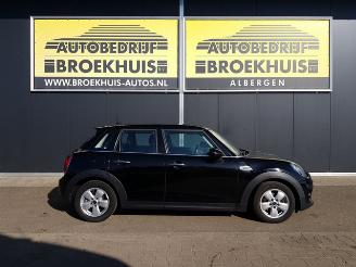 Mini Mini 1.5 Cooper Business picture 4