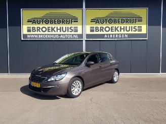 škoda osobní automobily Peugeot 308 1.2 e-THP Blue Lease 2015/4