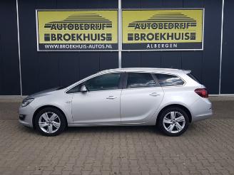 Opel Astra Sports Tourer 1.6 CDTi Cosmo picture 2