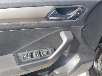 Volkswagen T-Roc 1.5 TSI Style picture 25