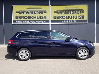 Peugeot 308 SW 1.6 BlueHDI Blue Lease Executive picture 4