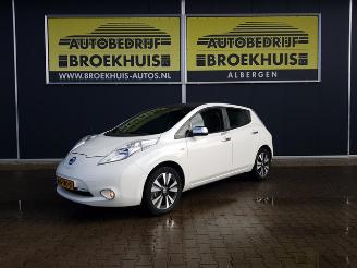 Damaged car Nissan Leaf Tekna Limited Edition 24 kWh 2015/10