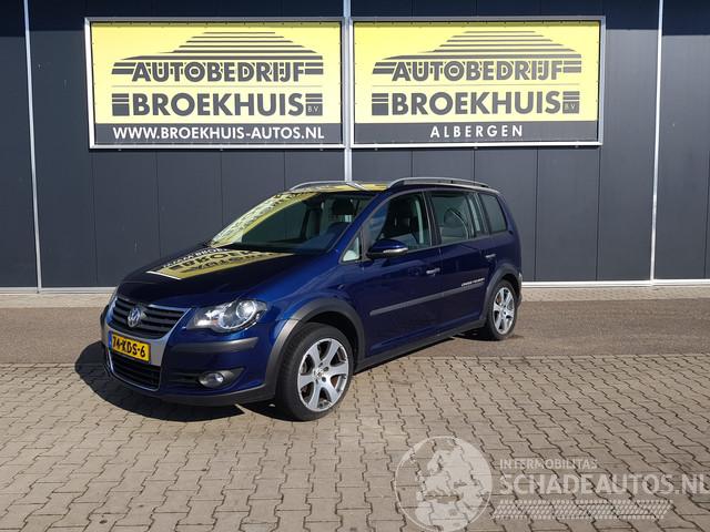 Volkswagen Touran 1.4 TSI Cross Motorschade